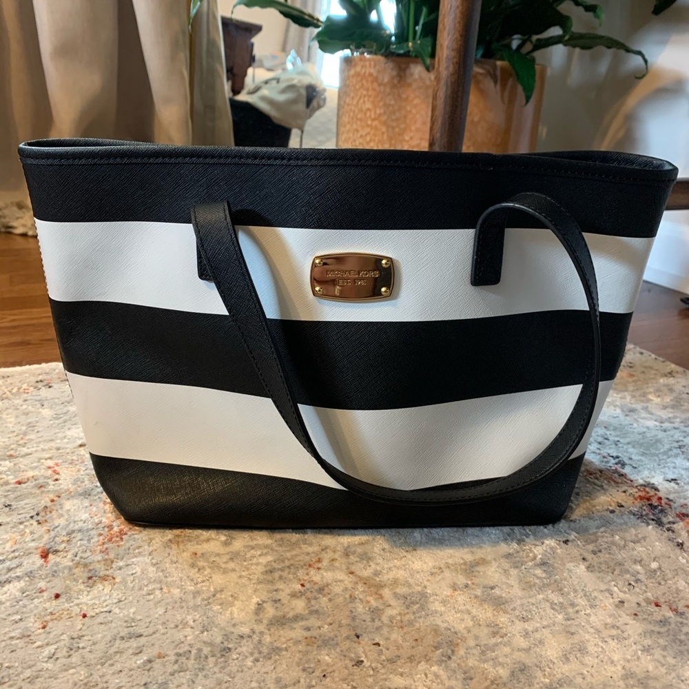 Micheal Kors Striped Purse
